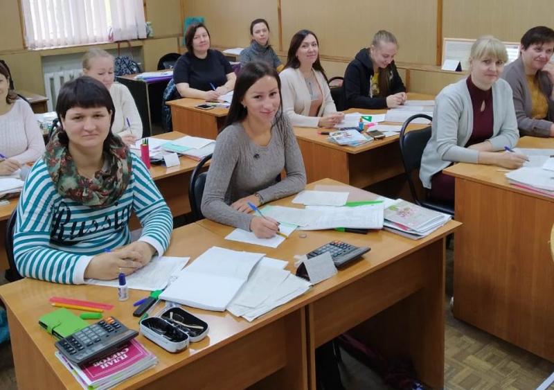 Нацпроекты: 153 молодые мамы, находящиеся в отпуске по уходу за ребенком, получили новую профессию