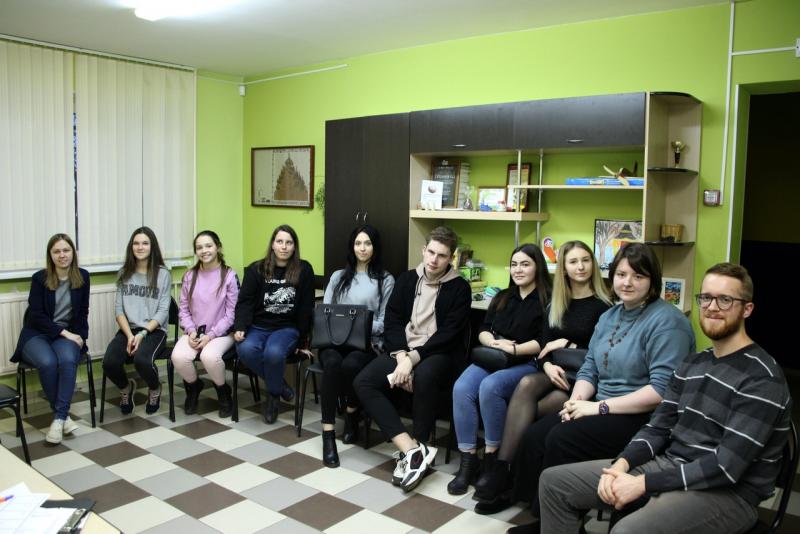 Молодёжный центр «Смена» приглашает отметить День международной дружбы